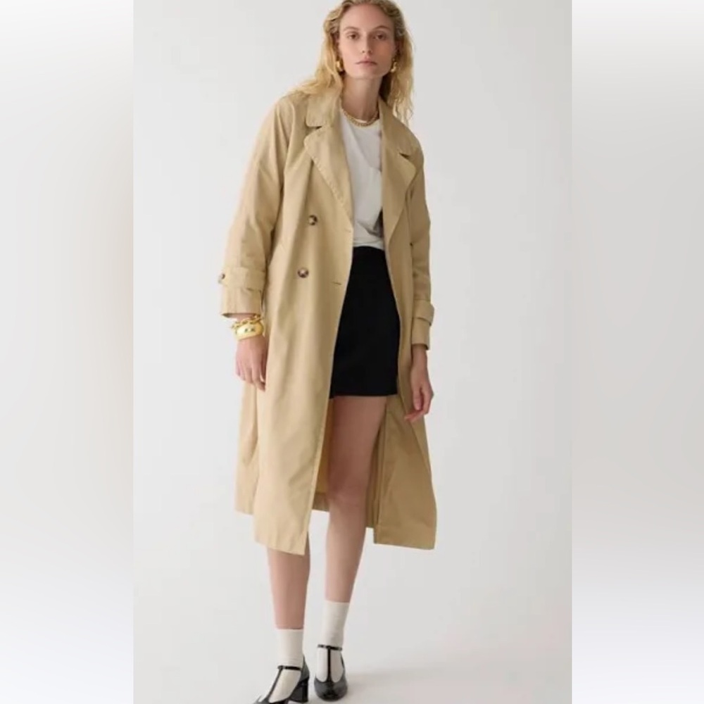 NWOT Jcrew 
Relaxed heritage trench coat in chino

BT324

LIGHT KHAKI

X-LARGE